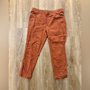 GAP Terracotta Capris